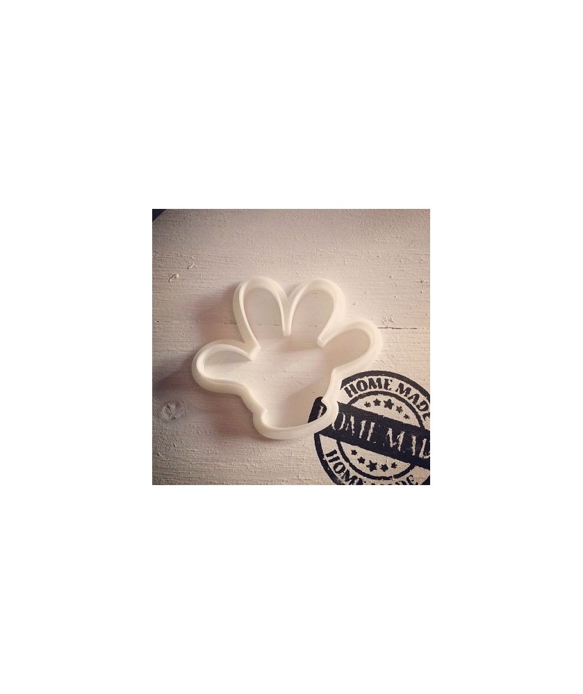 Mani topolino con cuore